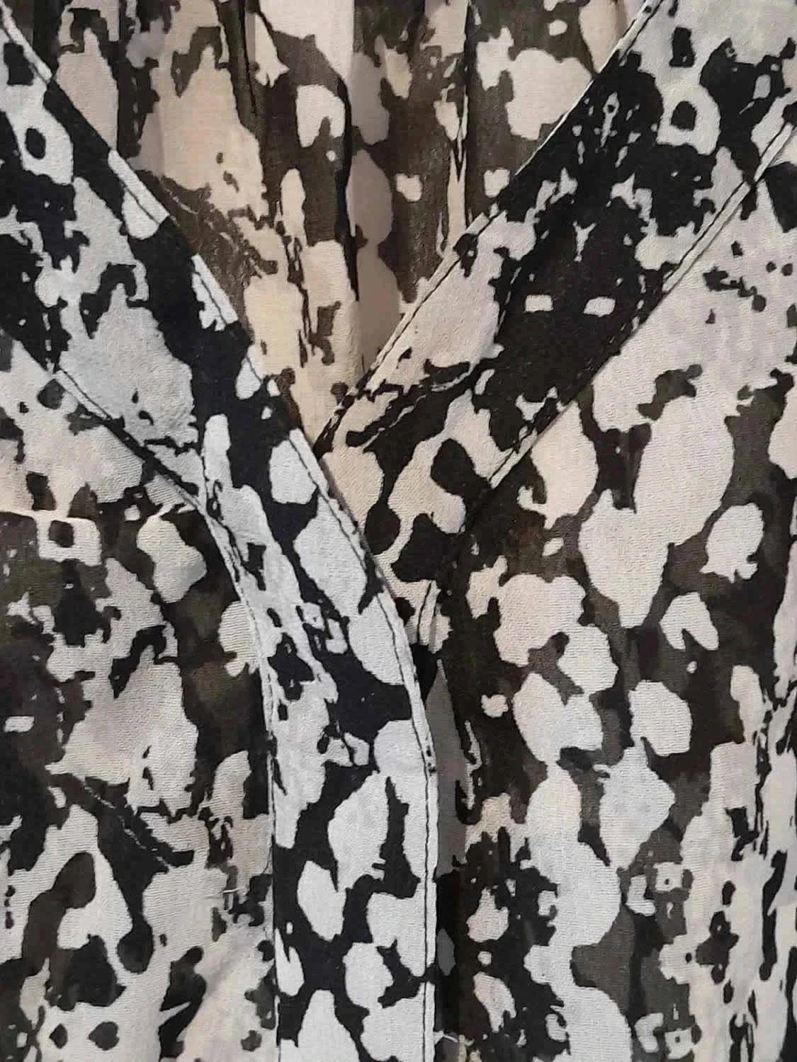Túnica estampada cinza e preta, tamanho 56, Marca Créaline – photo 7